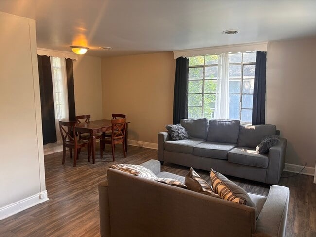 4704 Ridgewood Ave in Columbia, SC - Building Photo - Building Photo