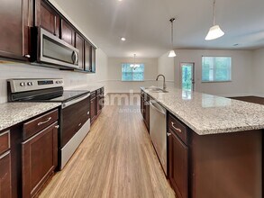 612 W Lionel Rd in Moncks Corner, SC - Building Photo - Building Photo