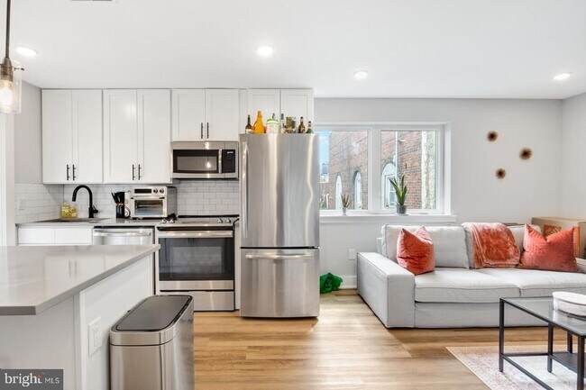 3965 Lancaster Ave in Philadelphia, PA - Building Photo - Building Photo