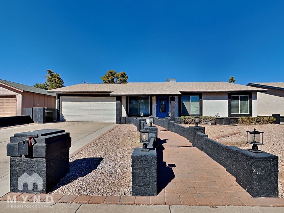 3756 E Dahlia Dr in Phoenix, AZ - Building Photo