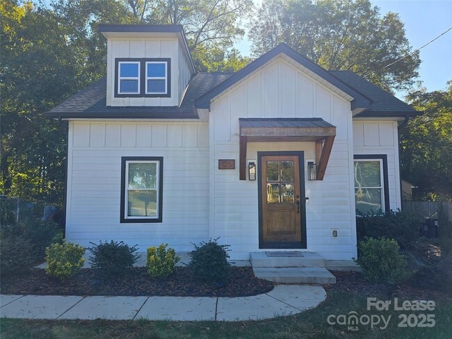 property at 125 Todd Dr NW