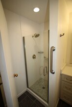 600 W 76th Ave in Anchorage, AK - Building Photo - Building Photo