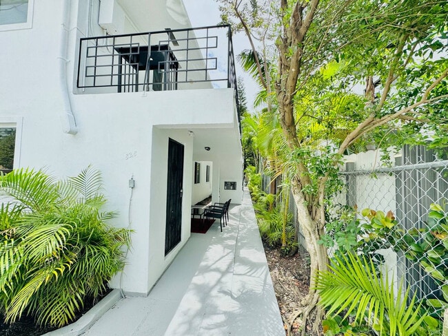 828 SW 2nd St in Miami, FL - Building Photo - Building Photo