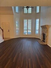 1926 Twin Oaks Cir in Grapevine, TX - Building Photo - Building Photo