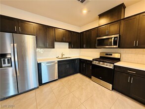 538 Ylang Pl in Henderson, NV - Foto de edificio - Building Photo