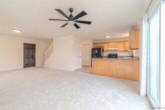 27365 Park Ct in Madison Heights, MI - Building Photo - Building Photo