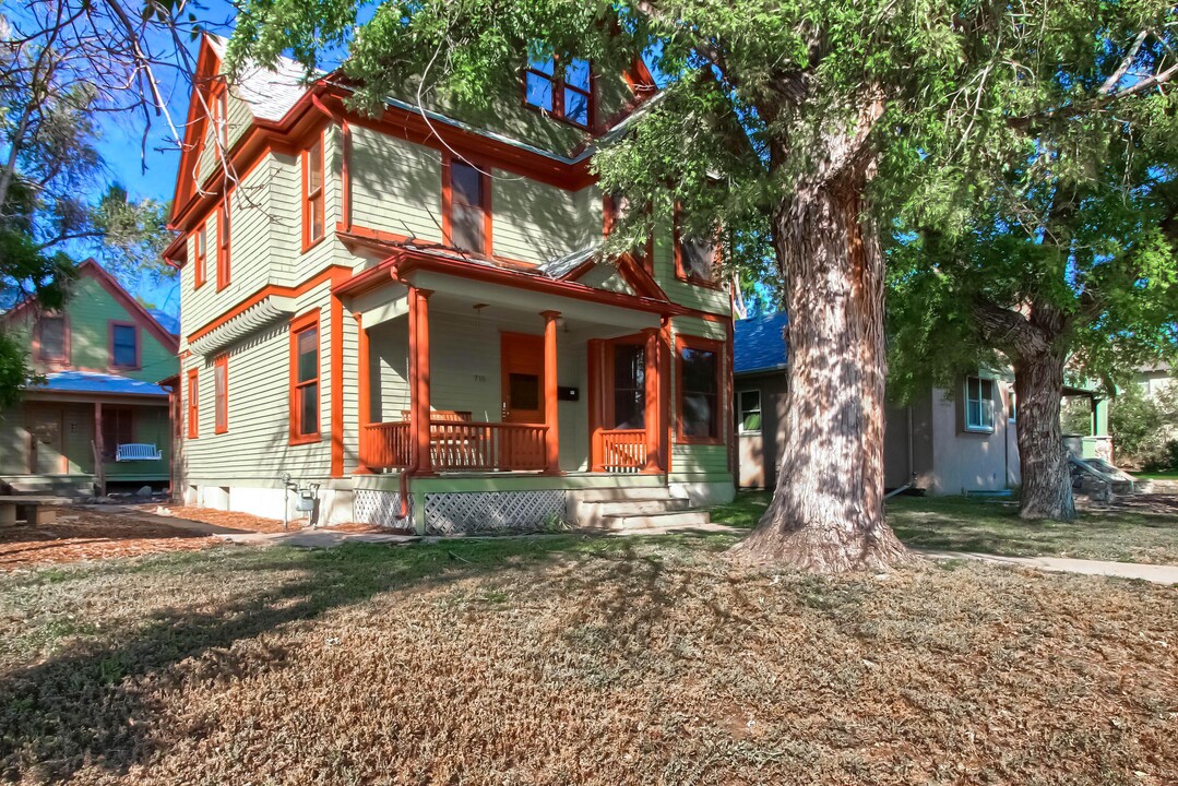 716 E Boulder St in Colorado Springs, CO - Building Photo