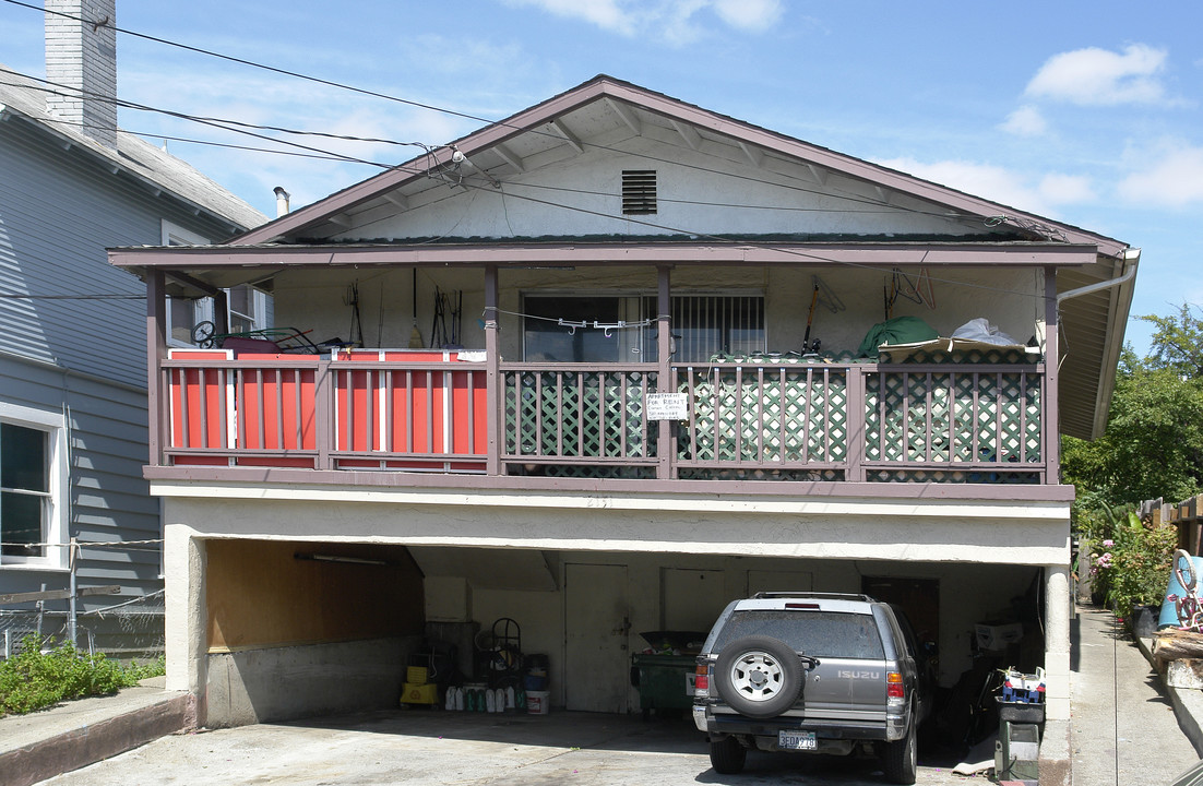 2151 50th Ave in Oakland, CA - Foto de edificio