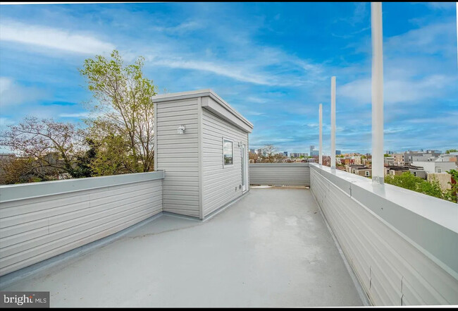 2424 Nicholas St in Philadelphia, PA - Building Photo - Building Photo
