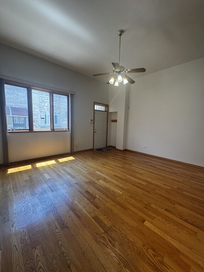 2415 S Normal Ave in Chicago, IL - Building Photo - Building Photo