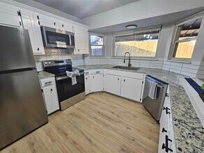 6103 SW Oakcliff Ave in Lawton, OK - Building Photo - Building Photo