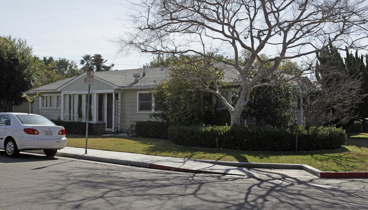 133 20th St in Costa Mesa, CA - Foto de edificio