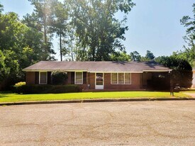 1224 Oakdale Rd in Augusta, GA - Building Photo