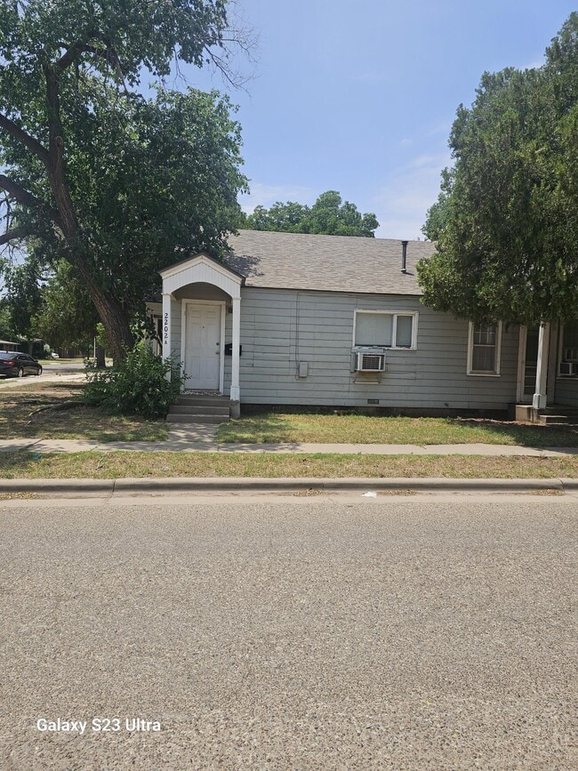 property at 2202 18th St