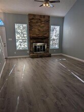 205 Ironbark Dr in Arlington, TX - Foto de edificio - Building Photo