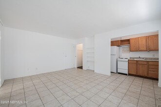 810 2nd St N, Unit G in Jacksonville Beach, FL - Building Photo - Building Photo