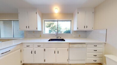 1233 Levin Ave in Mountain View, CA - Building Photo - Building Photo