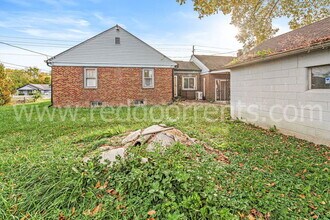 328 N Post Rd in Indianapolis, IN - Building Photo - Building Photo