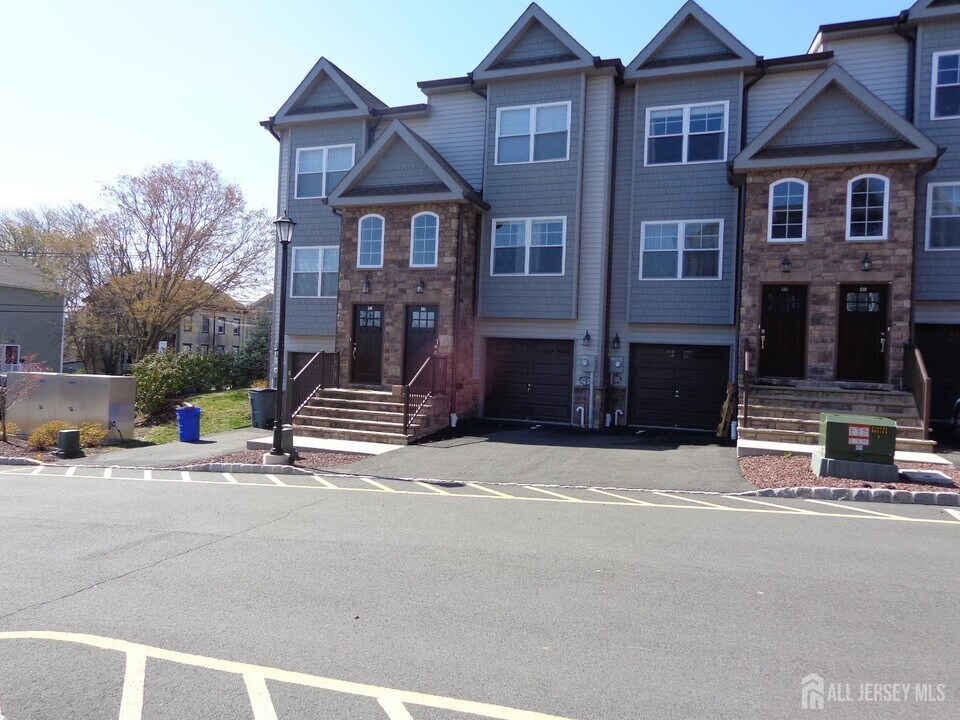 240 Main St in South Amboy, NJ - Building Photo