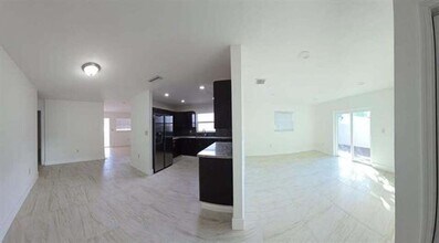 2728 SW 5th St in Miami, FL - Building Photo - Building Photo