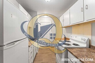 3290 Spring Valley Dr in Flint, MI - Building Photo - Building Photo