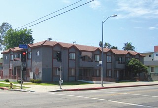 1201-1207 N Virgil Ave in Los Angeles, CA - Building Photo - Building Photo