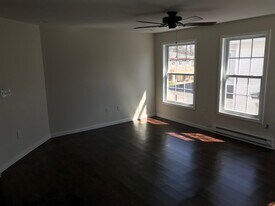 512 E Broadway St, Unit 3