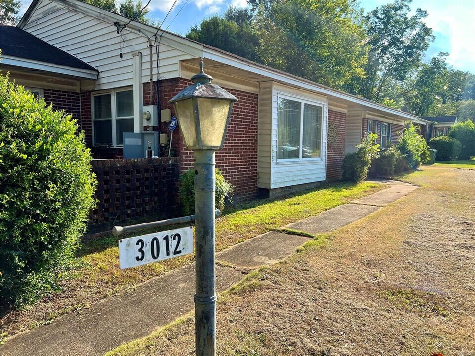 3012 Biltmore Ave in Montgomery, AL - Foto de edificio