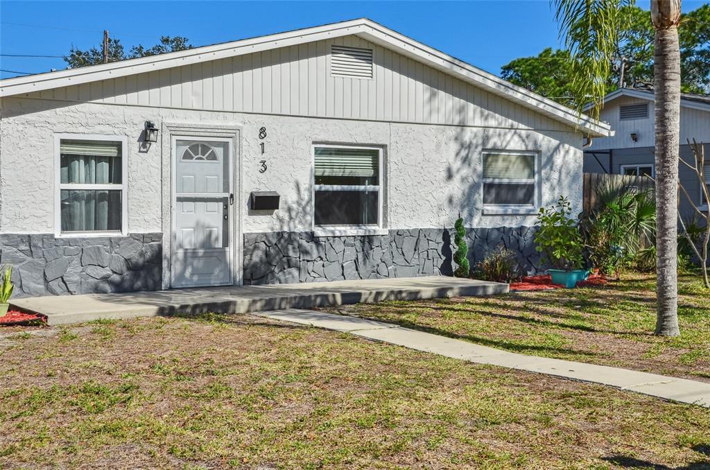 813 89th Ave N in St. Petersburg, FL - Building Photo