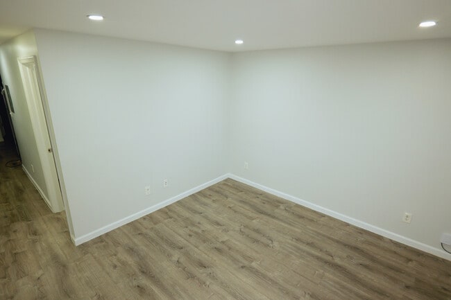 243 Ferry St, Unit 243 Ferry st in Newark, NJ - Building Photo - Building Photo