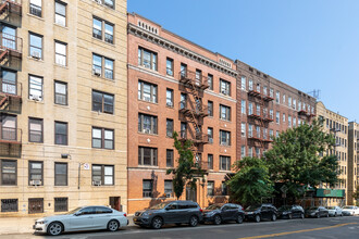 256 Seaman Ave in New York, NY - Foto de edificio - Primary Photo