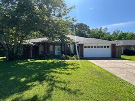 1424 Roebling Tr in Pensacola, FL - Building Photo