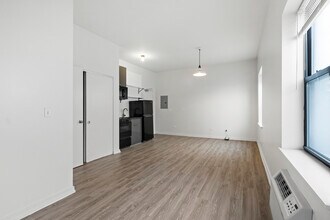 1136 W Wilson Ave in Chicago, IL - Building Photo - Building Photo