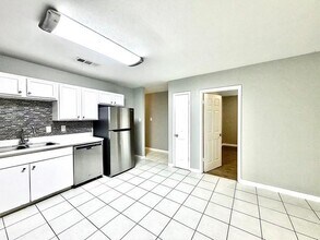 4340 Forest Point Dr in Garland, TX - Building Photo - Building Photo