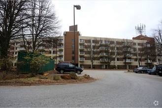 Park Towers East in Baltimore, MD - Building Photo - Building Photo