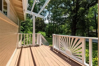 2644 Valmar Dr in Doraville, GA - Foto de edificio - Building Photo