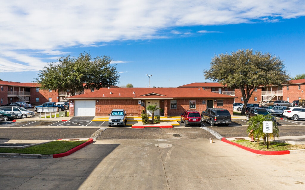 Gallagher Gardens Apartments in Laredo, TX