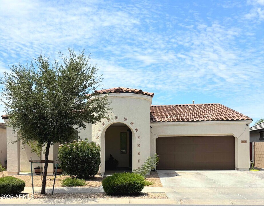 22771 E Via Del Palo in Queen Creek, AZ - Building Photo
