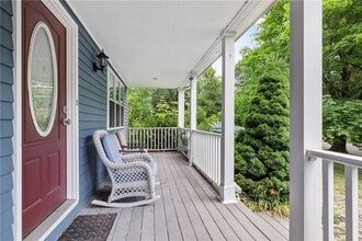 36 Daniel Dr in North Kingstown, RI - Building Photo - Building Photo