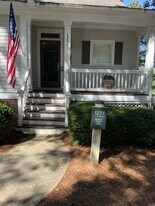 1271 Marina Cv Ct in Greensboro, GA - Building Photo