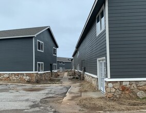 Parklane Townhomes in Oklahoma City, OK - Foto de edificio - Building Photo