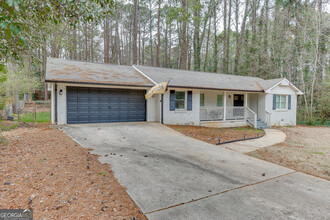 309 Fond Du Lac Dr in Stone Mountain, GA - Building Photo - Building Photo