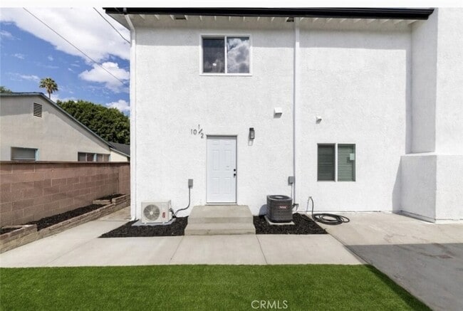 property at 10 W Trafford St