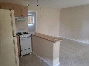 5192 NE 6th Ave in Oakland Park, FL - Building Photo - Building Photo