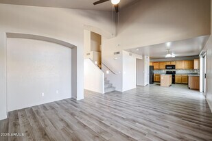 15994 W Jackson St in Goodyear, AZ - Building Photo