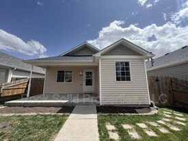 405 E 5th St in Cheyenne, WY - Building Photo