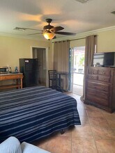 13617 54th St N in West Palm Beach, FL - Foto de edificio - Building Photo