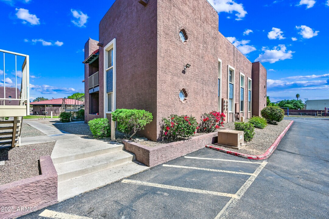 16602 N 25th St in Phoenix, AZ - Building Photo