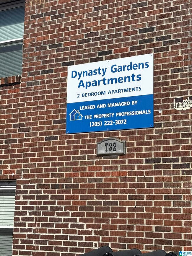 732 AVENUE F F Ave in Forestdale, AL - Building Photo - Building Photo