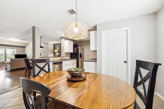 1138 W 25th St in Houston, TX - Foto de edificio - Building Photo